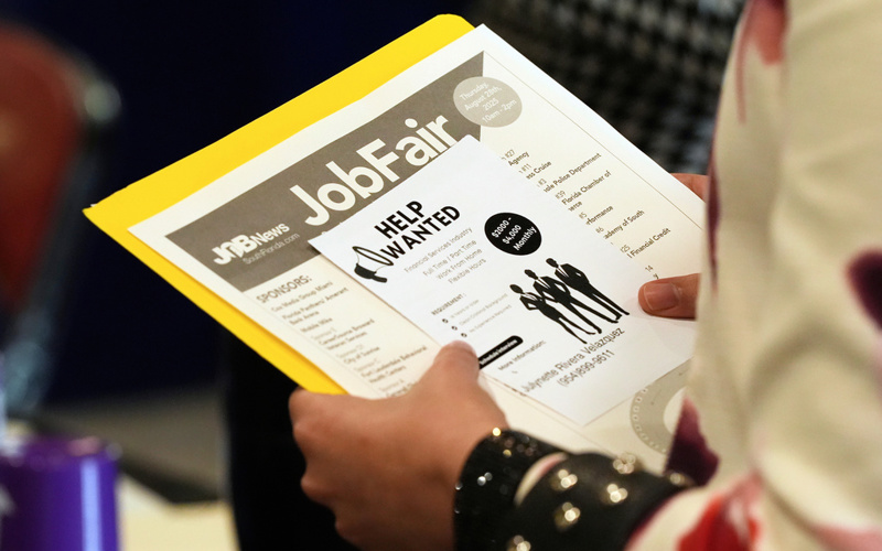US job market rebounds as employers add 162,000 jobs