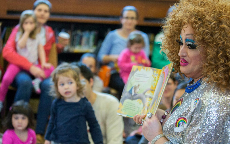 Texas bill aims to drop the curtain on drag shows at public libraries