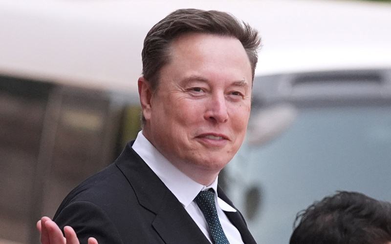 SpaceX soars 23% in Wall Street debut and makes Elon Musk the first trillionaire