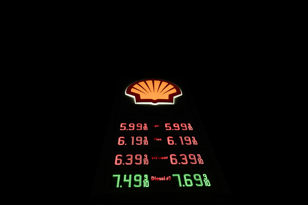 Higher fuel prices have some Americans scaling back their travel plans