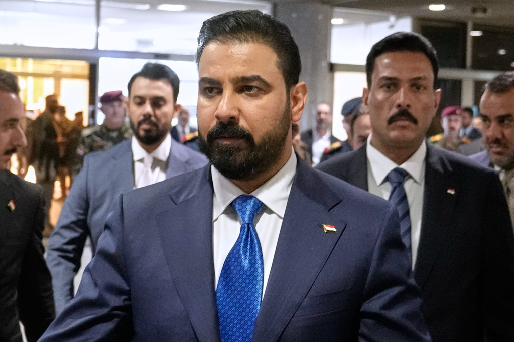 Trump meets with Iraq's new Prime Minister