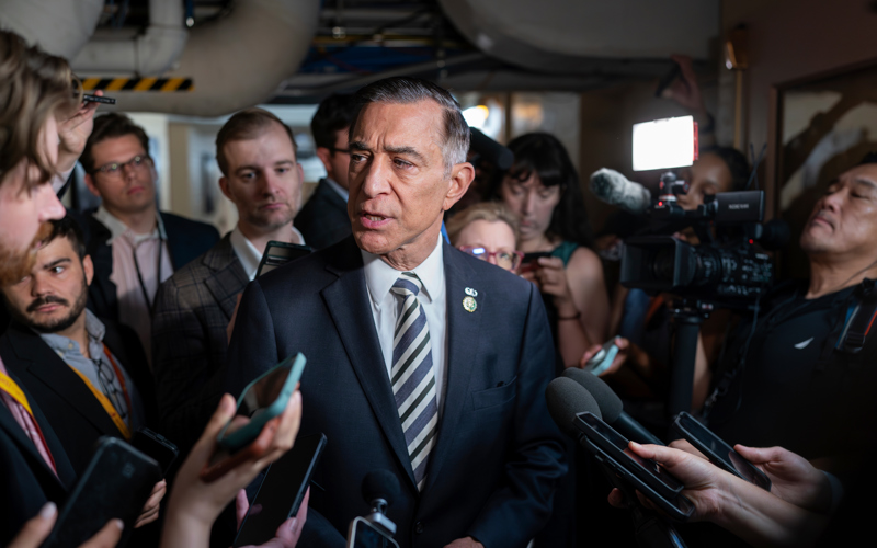 California US Rep. Darrell Issa to retire in move that raises stakes for GOP holding House control