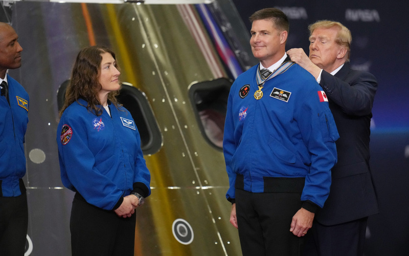 Artemis II astronauts receive nation's highest space honor