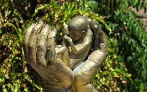 Texas surrogacy case continues to keep the nation talking