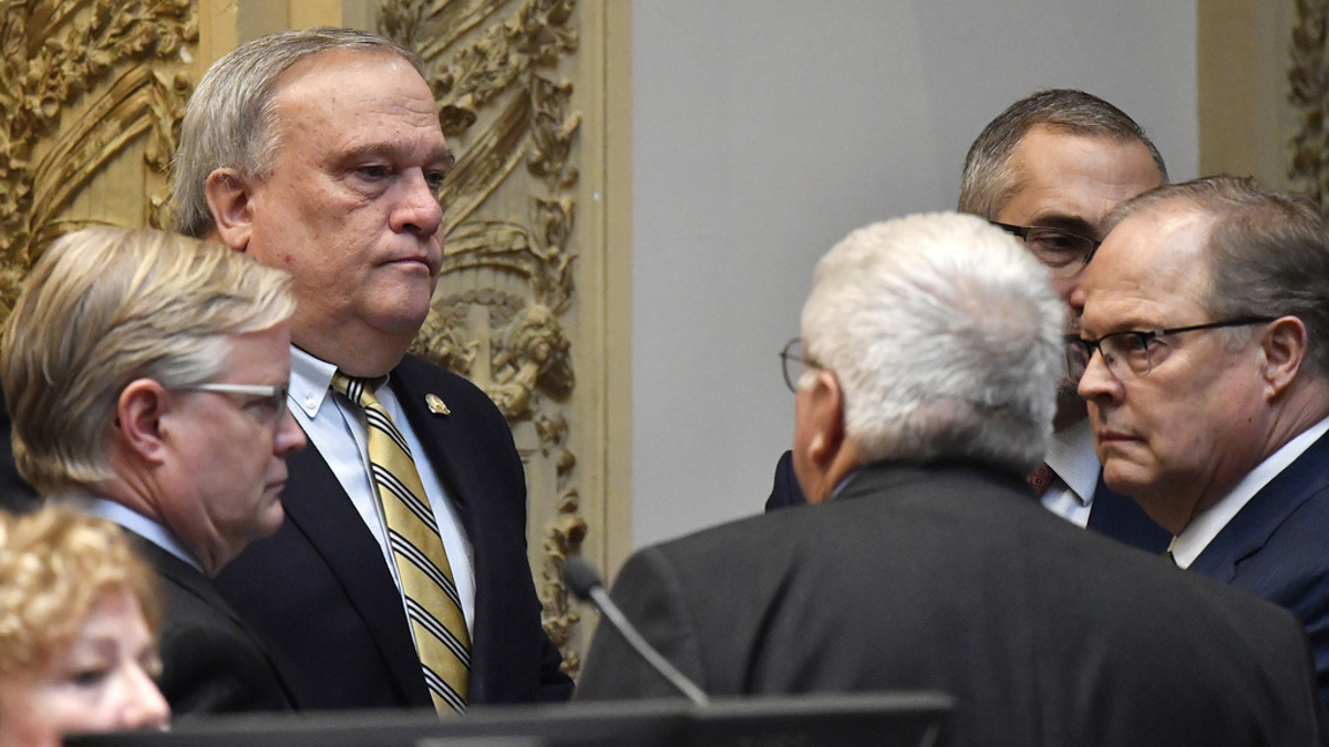 Kentucky lawmakers pass ban on gender manipulation measures - Vimarsana News