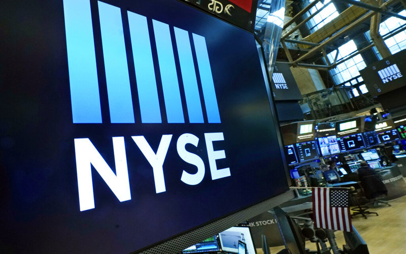 US stocks open higher and are headed for their 8th weekly gain in a row