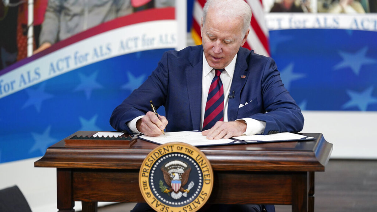 Biden signs bills on forced labor in China, ALS research - Vimarsana News