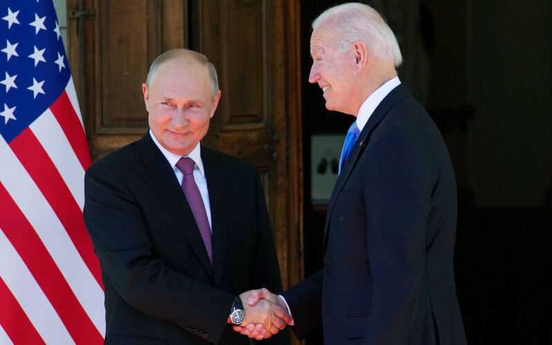 What's more dangerous – Putin's ego or Biden's tongue?
