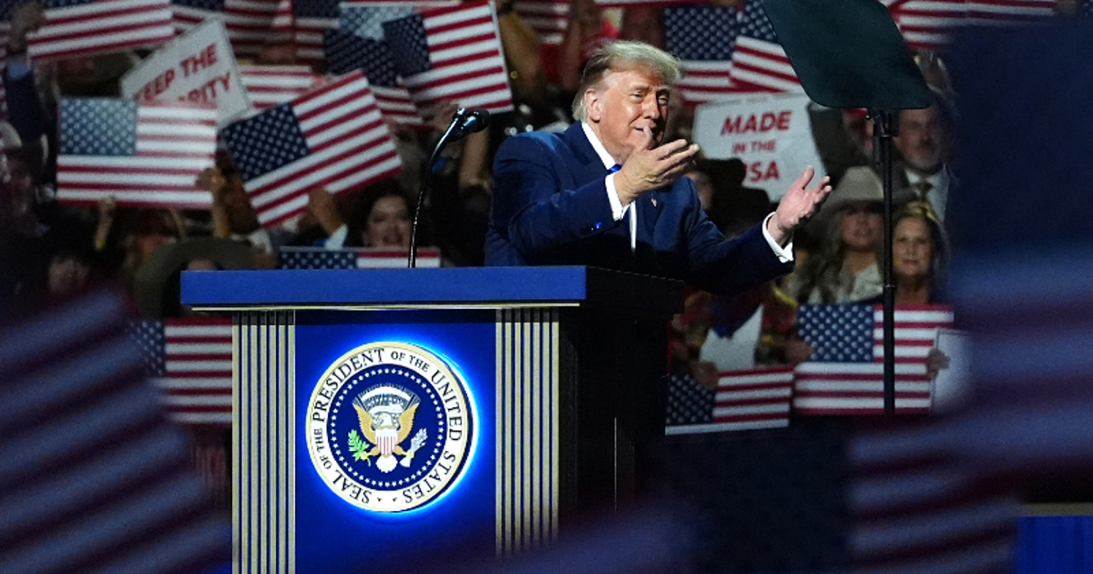 President Trump criticized for dangling a 'dividend' in front of voters if GOP wins midterms