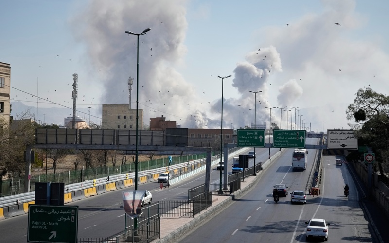 Iran is pummeled by airstrikes as it launches a new wave of attacks against Israel and US bases