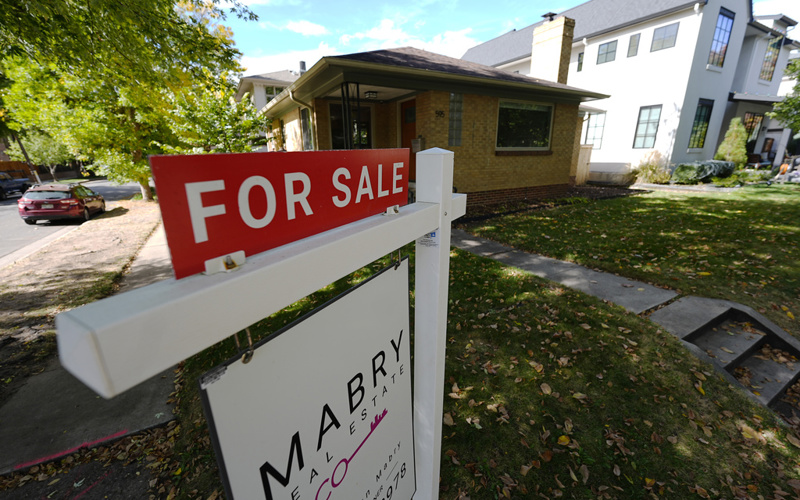 From interest rates to oil prices, financial expert's advice is breathe