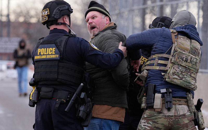 Army puts 1,500 soldiers on standby for possible Minnesota deployment