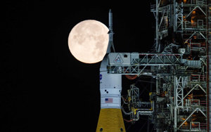 'Absolutely essential' for U.S. to win the 'high ground' again in race to the moon, Chang says