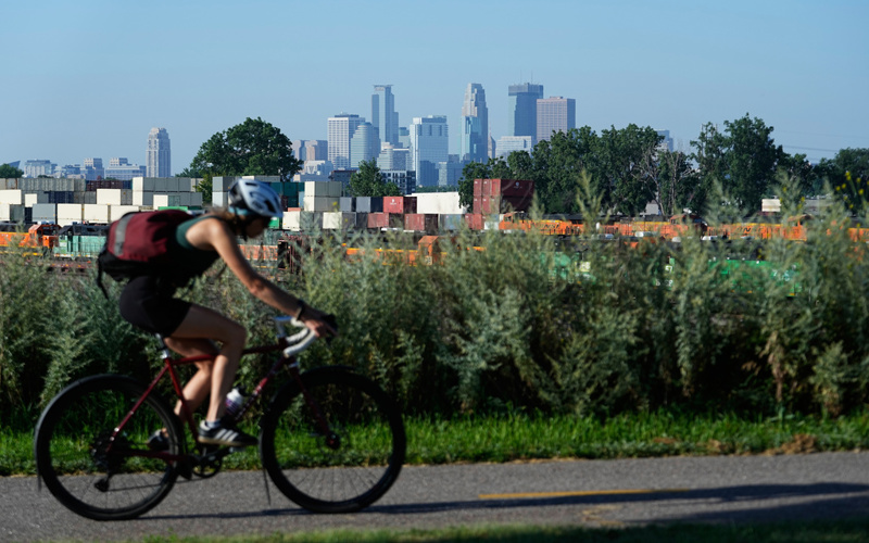 US Midwest and Northeast dealing with smoke pollution from Canadian wildfires