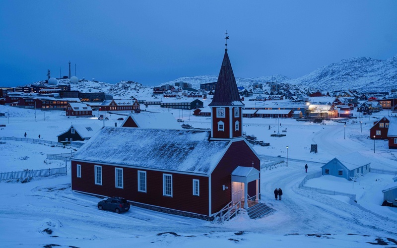 Trump says anything less than Greenland in U.S.’ hands is ‘unacceptable’
