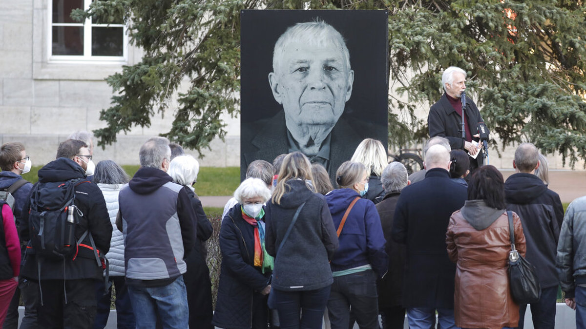 Germany honors survivor of Nazi camps, 96, killed in Ukraine - Vimarsana News