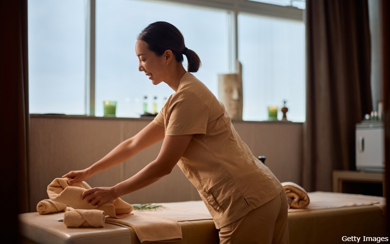 Washington state is trying to force all-female spa into accepting biological males