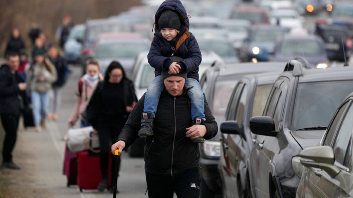 Familiar pattern in flood of Ukraine refugees: Innocent fleeing evil - Vimarsana News