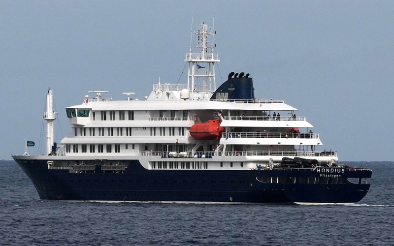 Health officials track dozens who left hantavirus-stricken ship