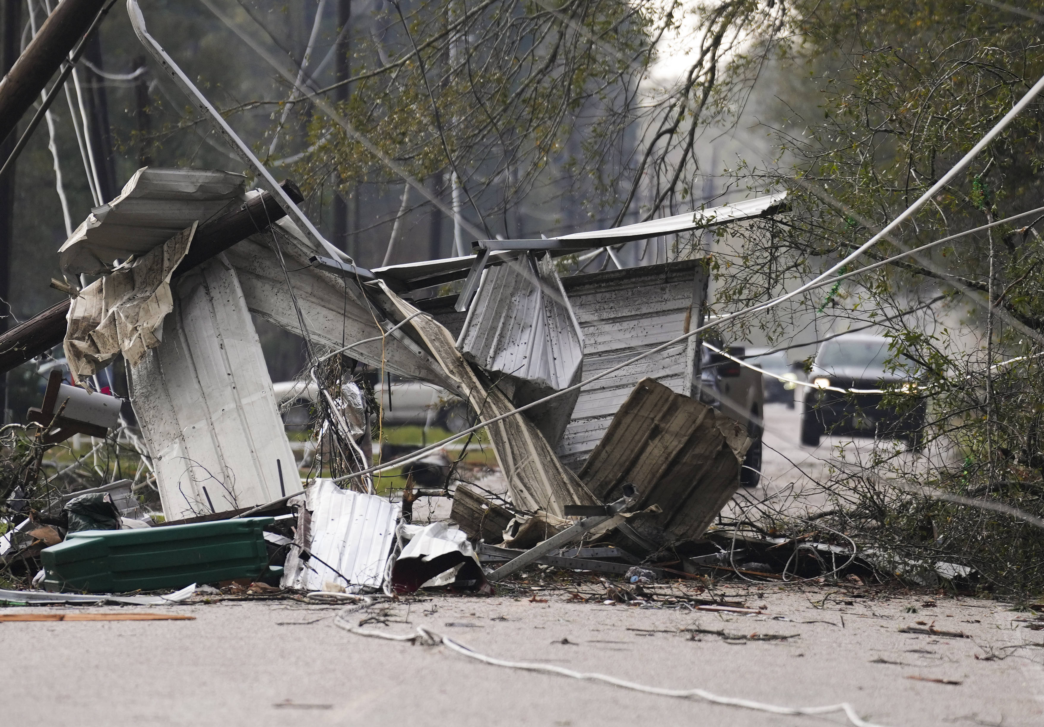 4 killed in a storm system that spawned tornadoes across the southern U.S.