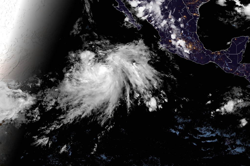 Gulf coast states brace for Tropical Storm Bertha