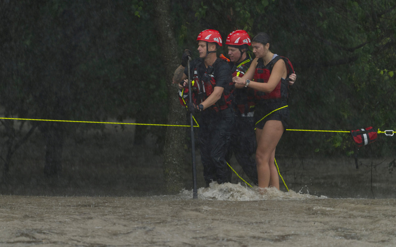Heavy rains keep drenching South Texas, tornado reported in San Antonio