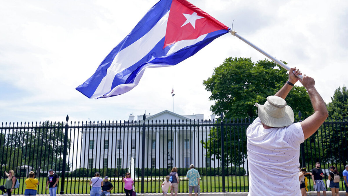CIA veteran: Cuba doing more to U.S. than just causing headaches - Vimarsana News