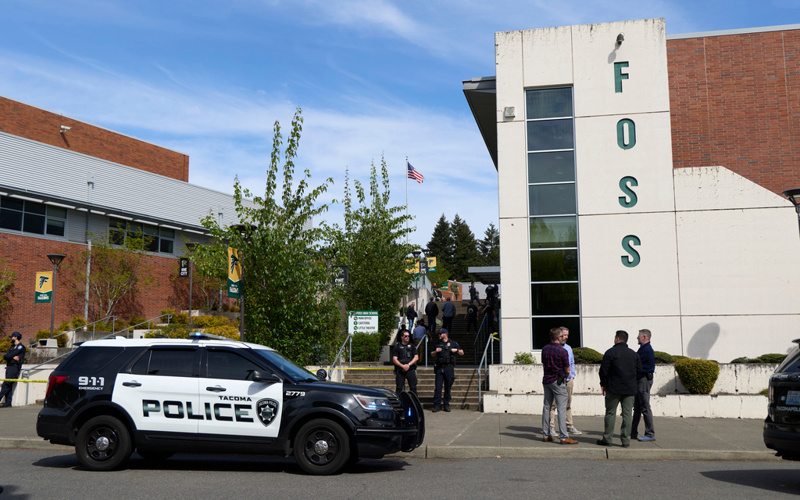 Stabbing at Washington state high school wounds 6