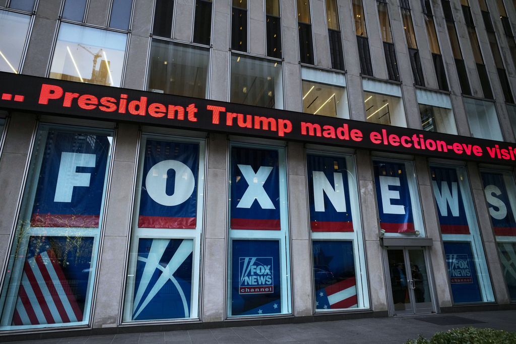 Fox News beats out other network channels in primetime ratings