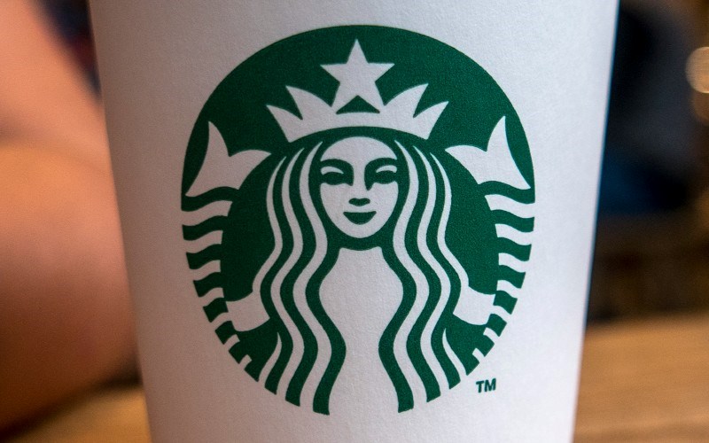 Starbucks founder: Refocus on coffee